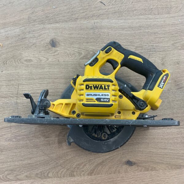 DeWalt DCS579 54V XR FlexVolt Brushless Circular Saw 190mm Body Used