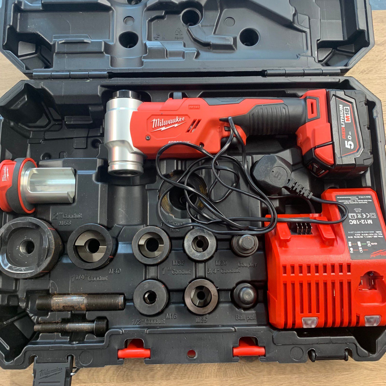 Milwaukee M18 HKP 18V Force Logic Hydraulic Knockout Punch Kit Used - Image 1