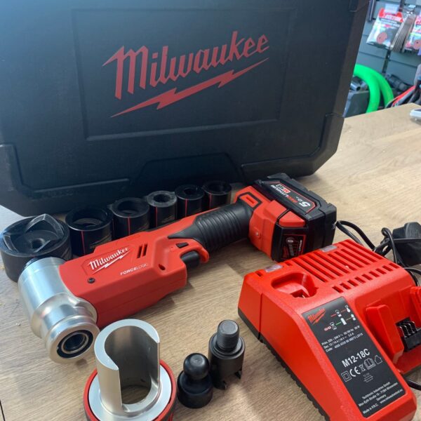 Milwaukee M18 HKP 18V Force Logic Hydraulic Knockout Punch Kit Used