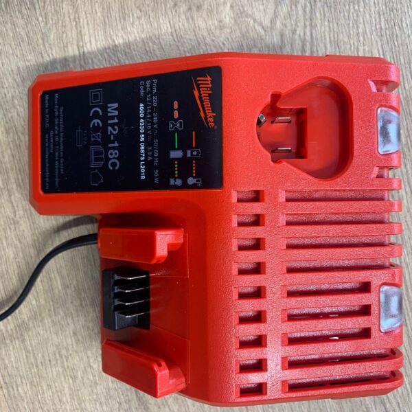 Milwaukee M18 HKP 18V Force Logic Hydraulic Knockout Punch Kit Used