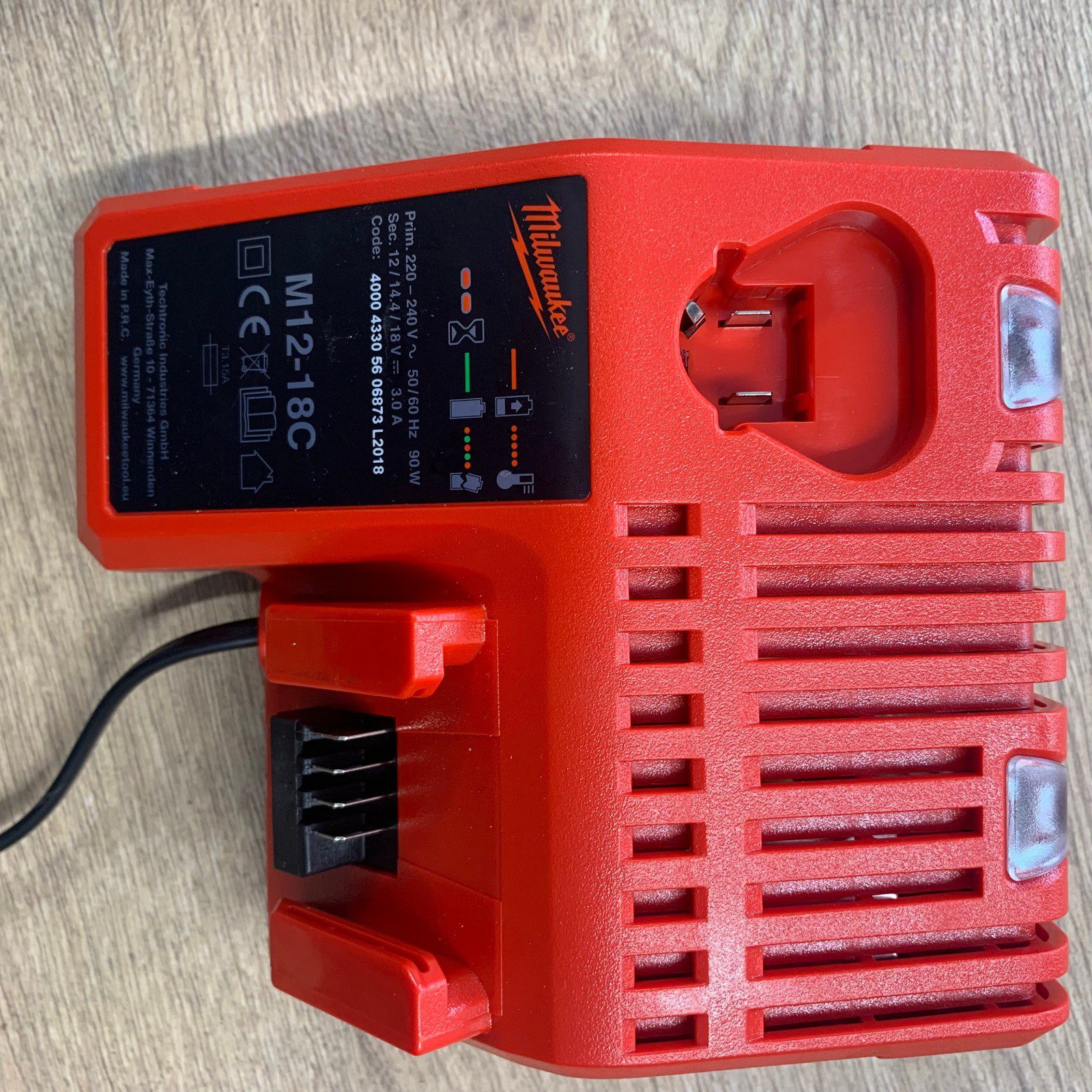 Milwaukee M18 HKP 18V Force Logic Hydraulic Knockout Punch Kit Used - Image 7