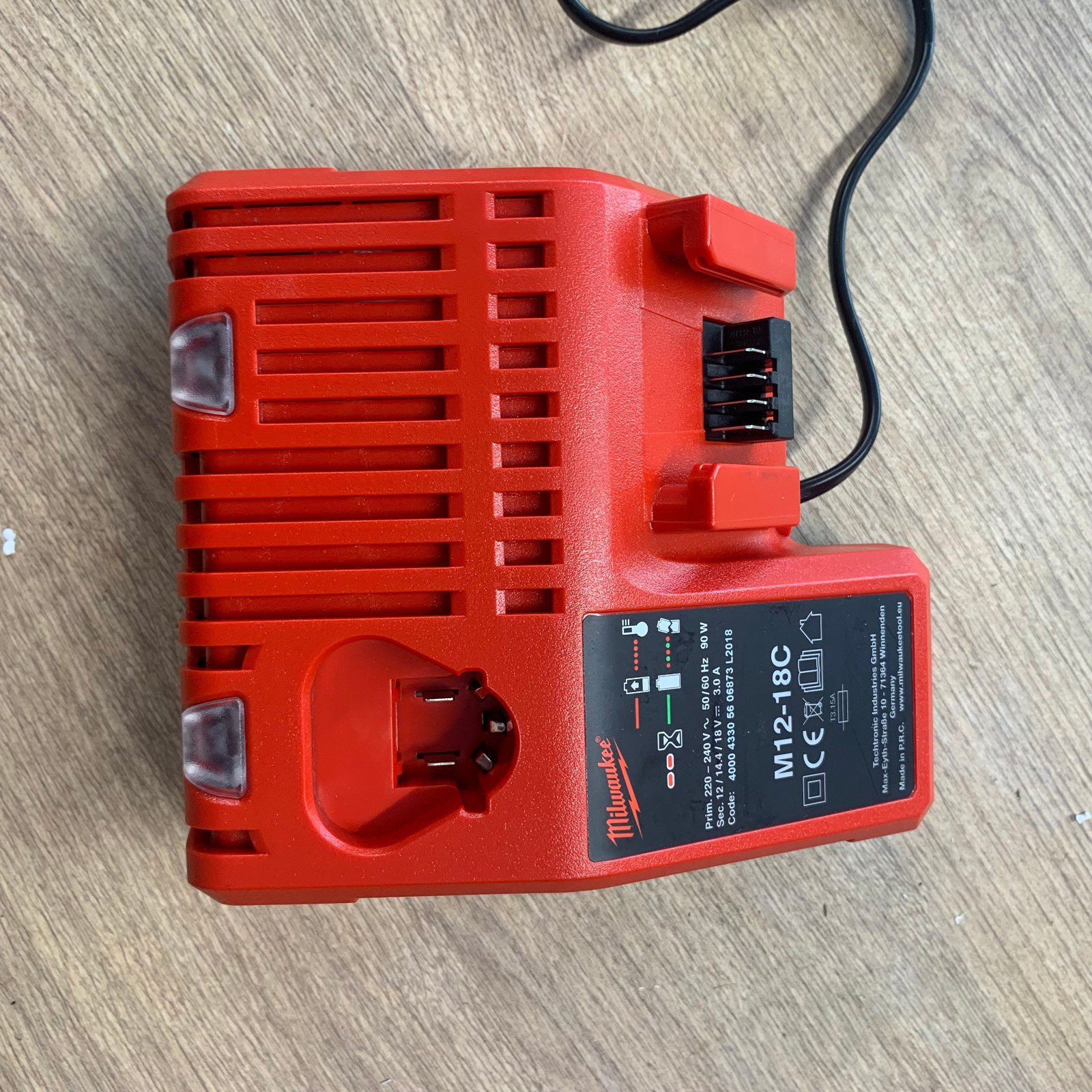 Milwaukee M18 HKP 18V Force Logic Hydraulic Knockout Punch Kit Used - Image 8