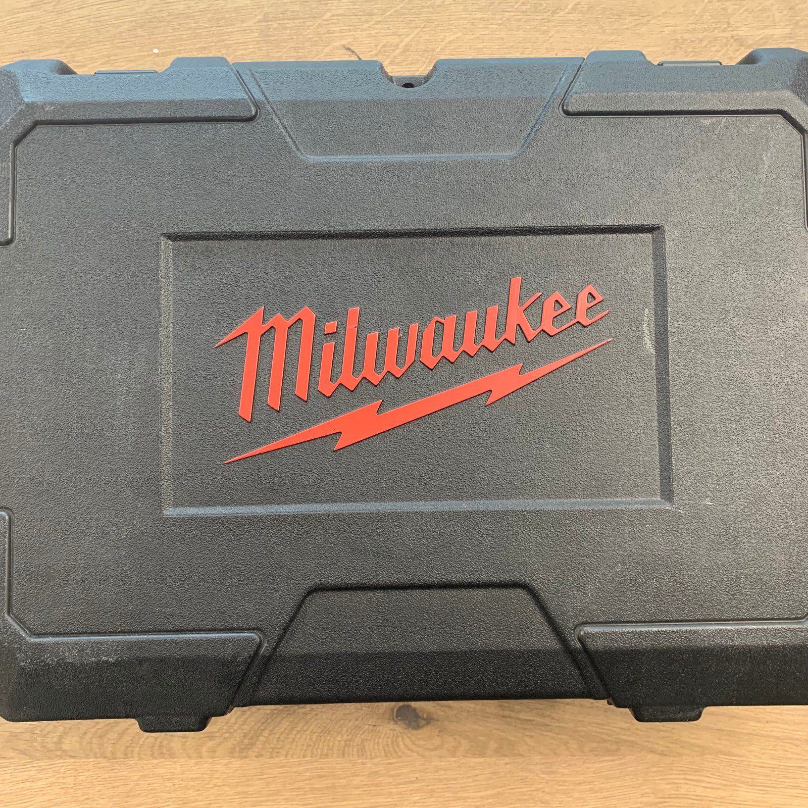 Milwaukee M18 HKP 18V Force Logic Hydraulic Knockout Punch Kit Used - Image 23
