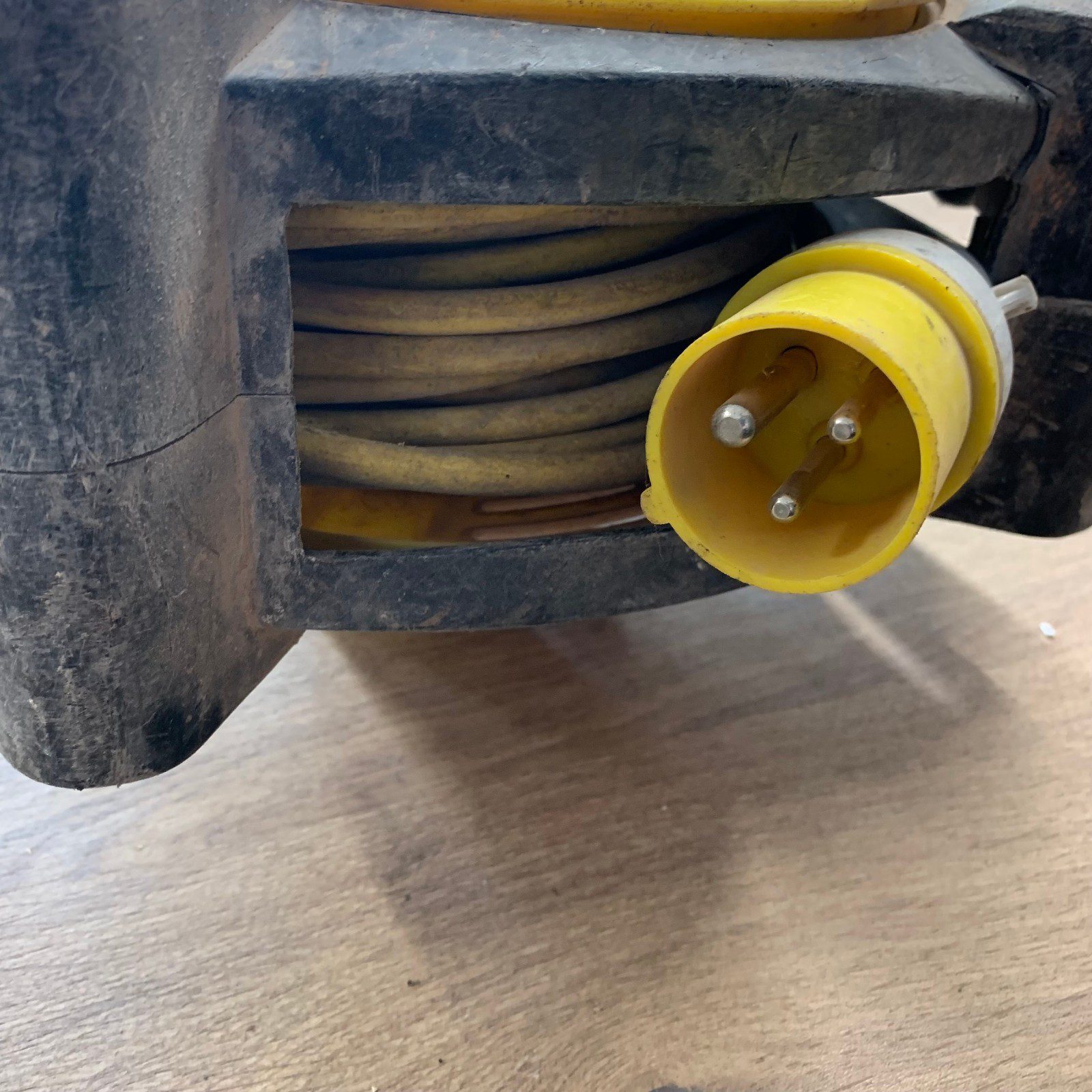 110V 16A Extension Cable Reel Twin Socket Site Power Lead Thermal Cut Out Used - Image 7
