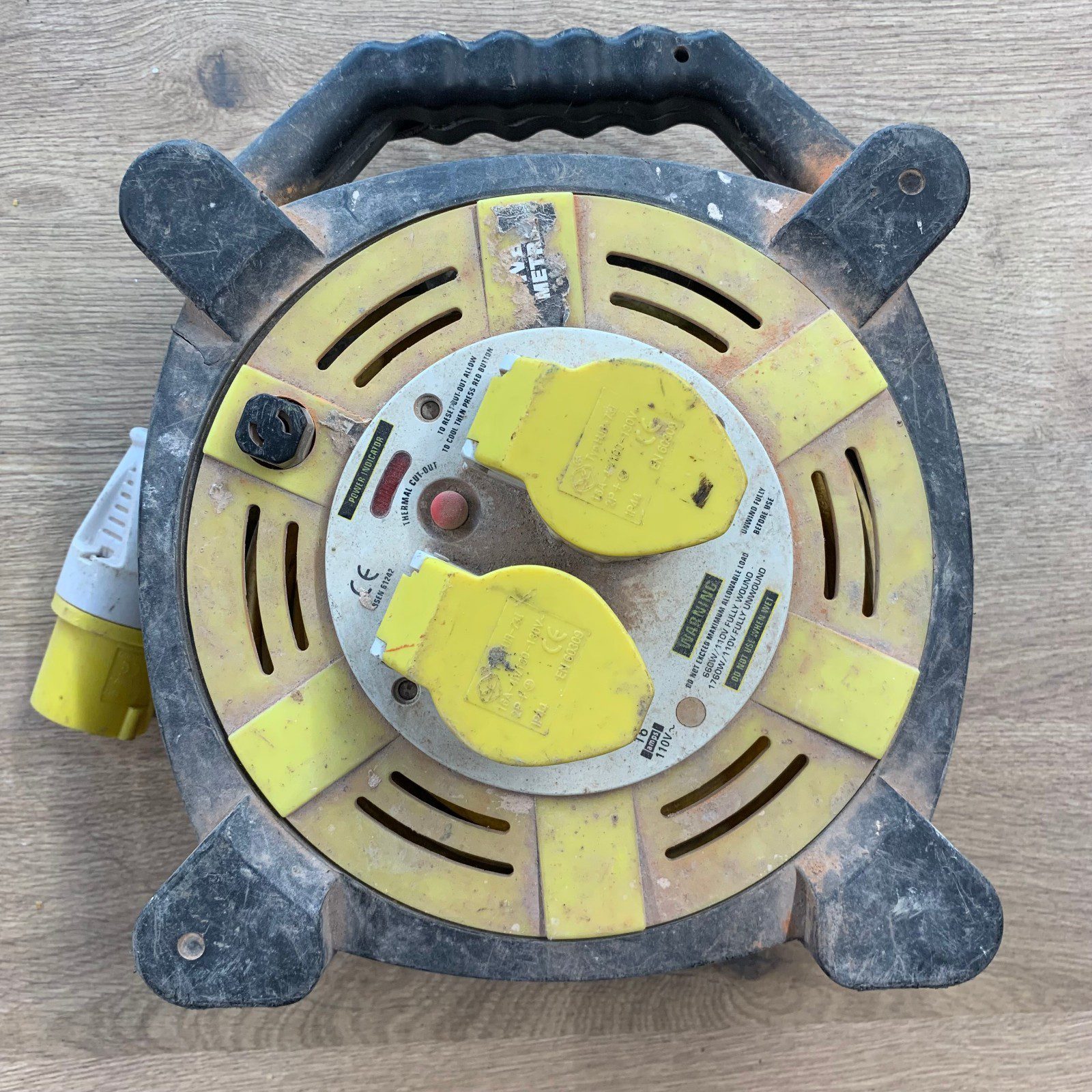 110V 16A Extension Cable Reel Twin Socket Site Power Lead Thermal Cut Out Used - Image 12