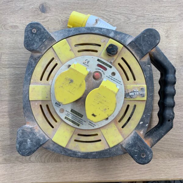 110V 16A Extension Cable Reel Twin Socket Site Power Lead Thermal Cut Out Used