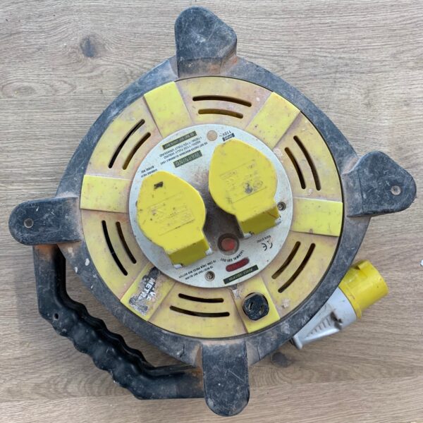 110V 16A Extension Cable Reel Twin Socket Site Power Lead Thermal Cut Out Used
