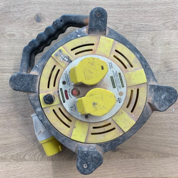 110V 16A Extension Cable Reel Twin Socket Site Power Lead Thermal Cut Out Used
