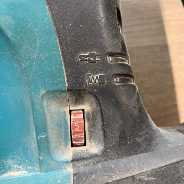 Makita HM1203C SDS Max Demolition Breaker Hammer Drill 240V 1510W With Case