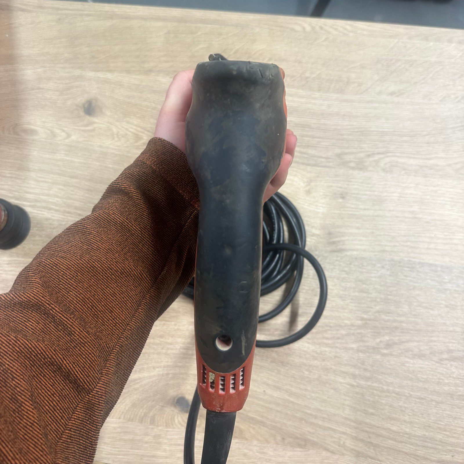 Hilti TE 2-M SDS Plus Rotary Hammer Drill 110V with Case & Side Handle Used - Image 15