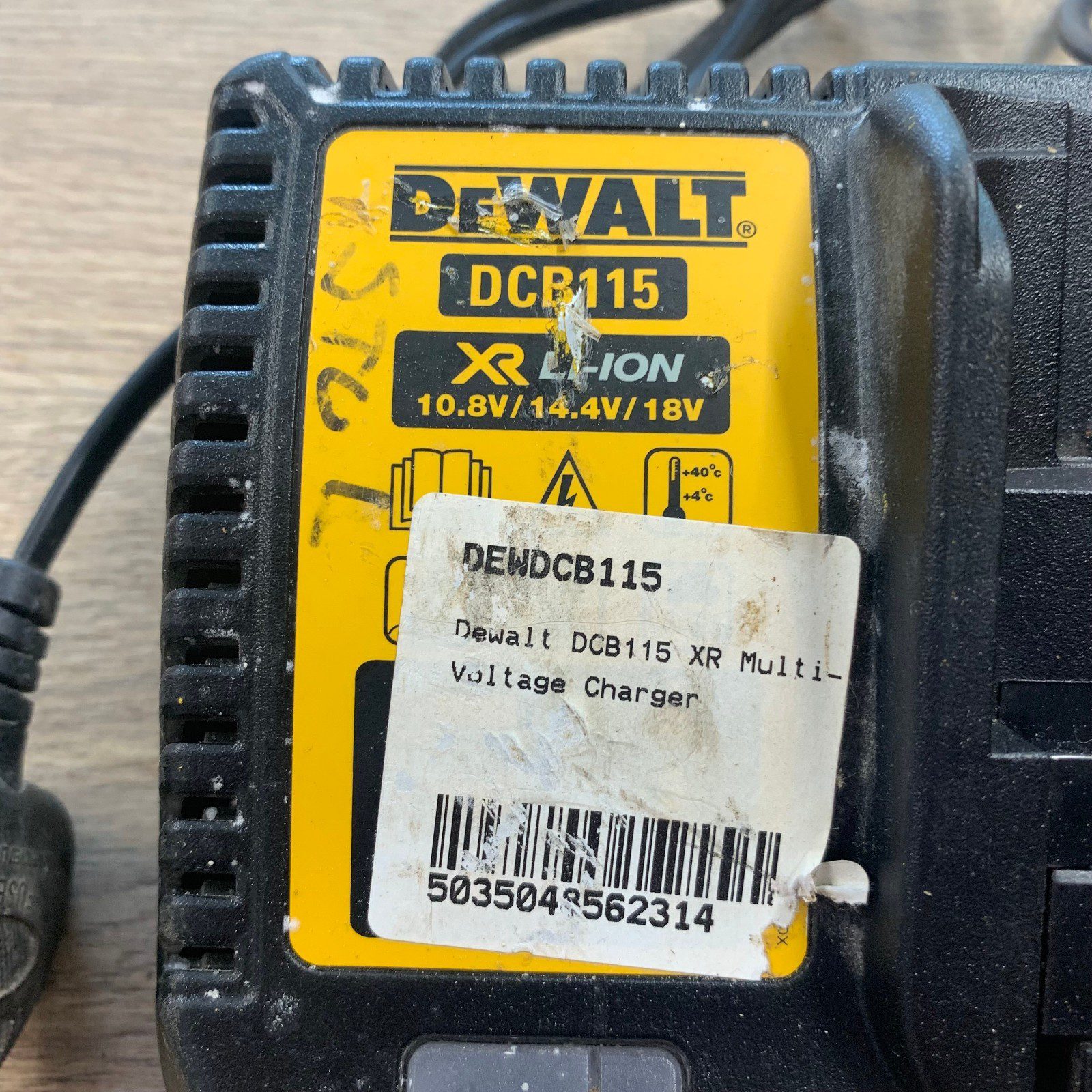 DeWalt DCB115 XR 10.8V 14.4V 18V Li-Ion Battery Charger Used - Image 4