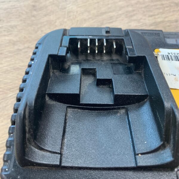 DeWalt DCB115 XR 10.8V 14.4V 18V Li-Ion Battery Charger Used