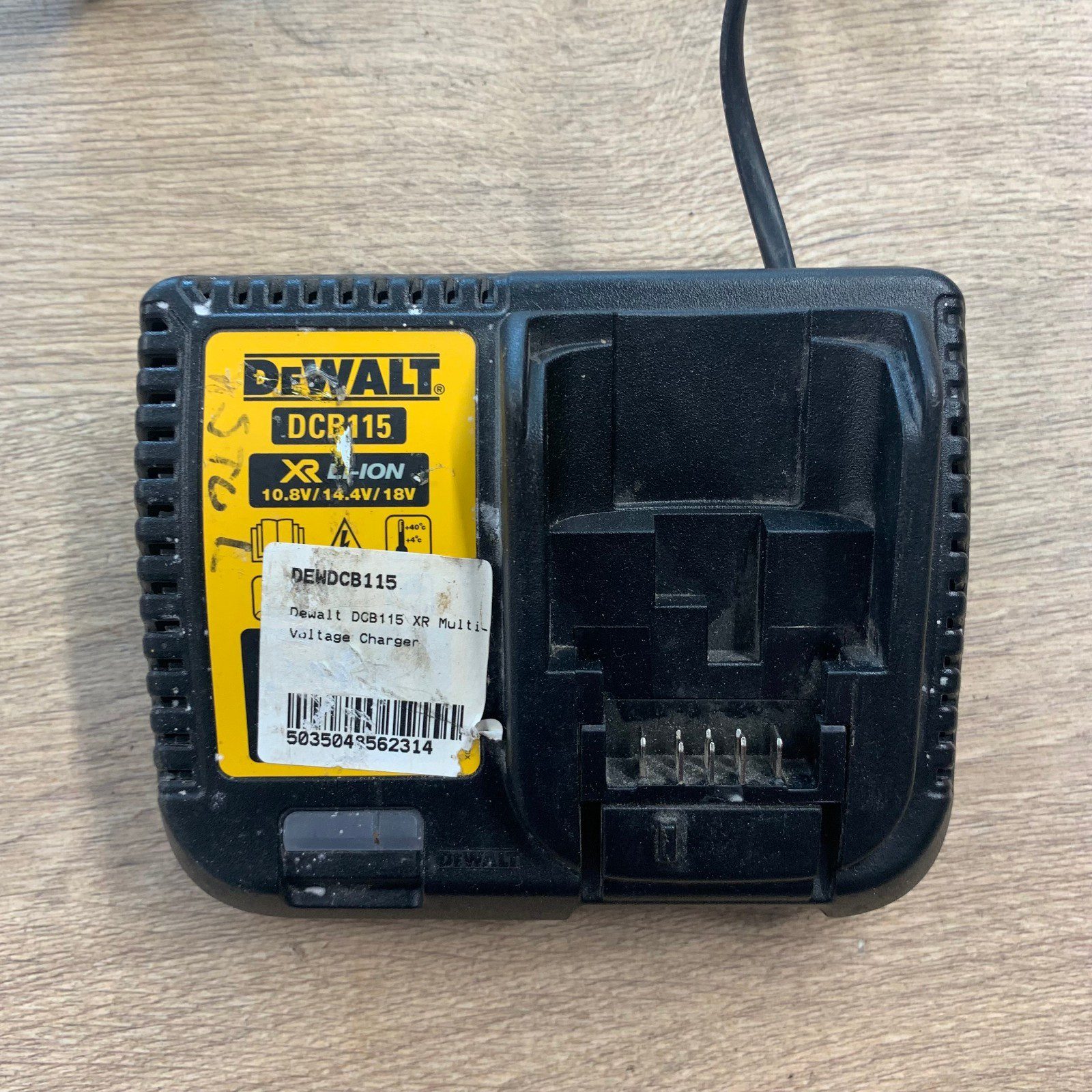 DeWalt DCB115 XR 10.8V 14.4V 18V Li-Ion Battery Charger Used - Image 7