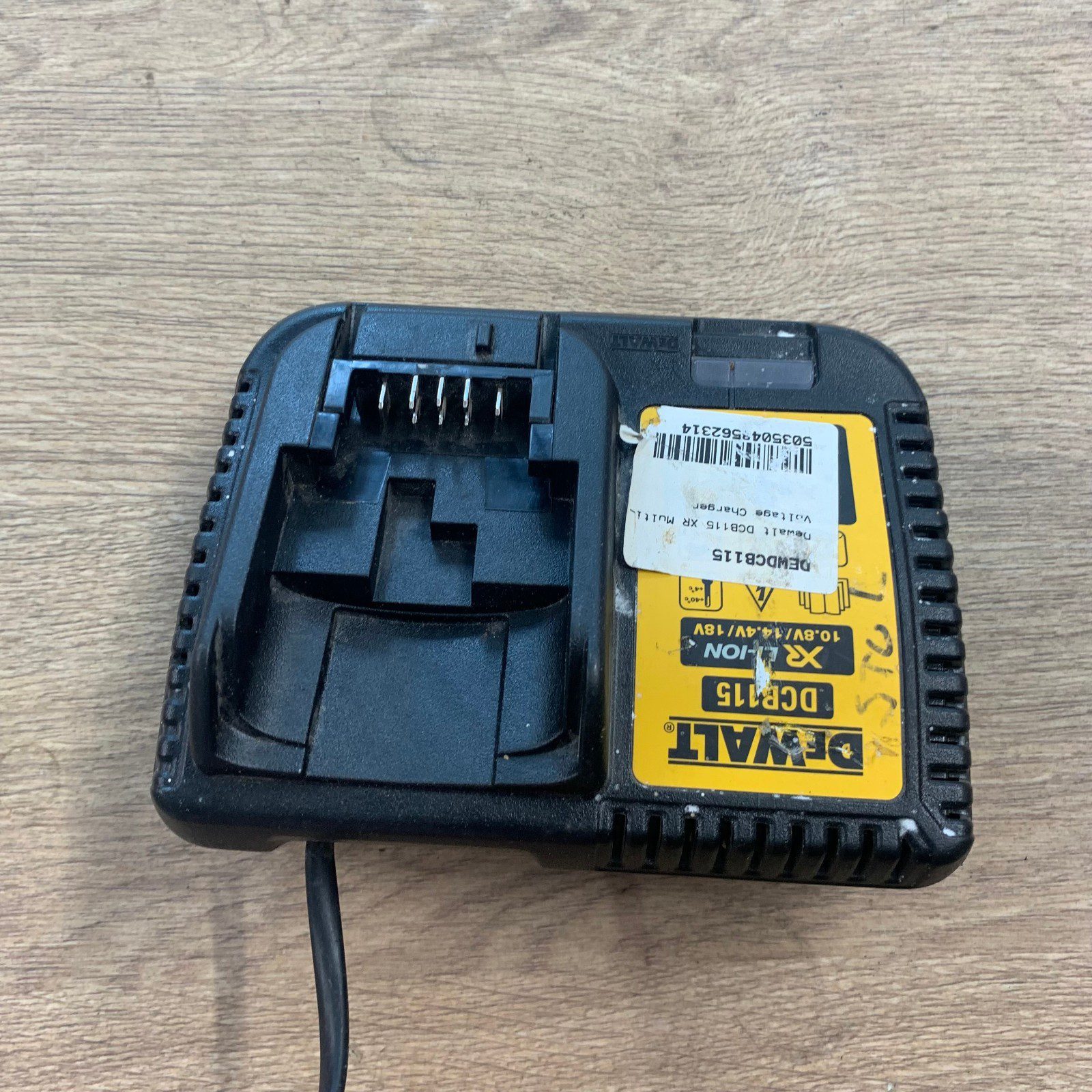 DeWalt DCB115 XR 10.8V 14.4V 18V Li-Ion Battery Charger Used - Image 11