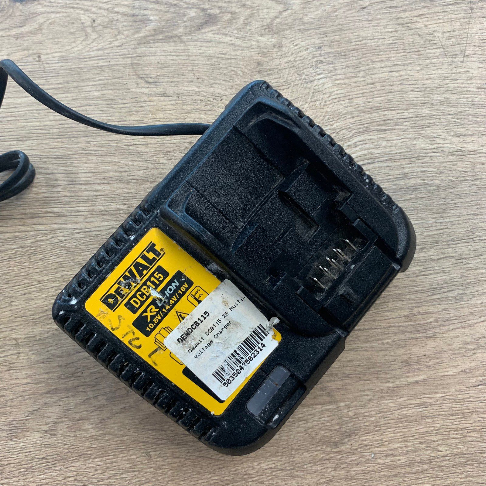 DeWalt DCB115 XR 10.8V 14.4V 18V Li-Ion Battery Charger Used - Image 14