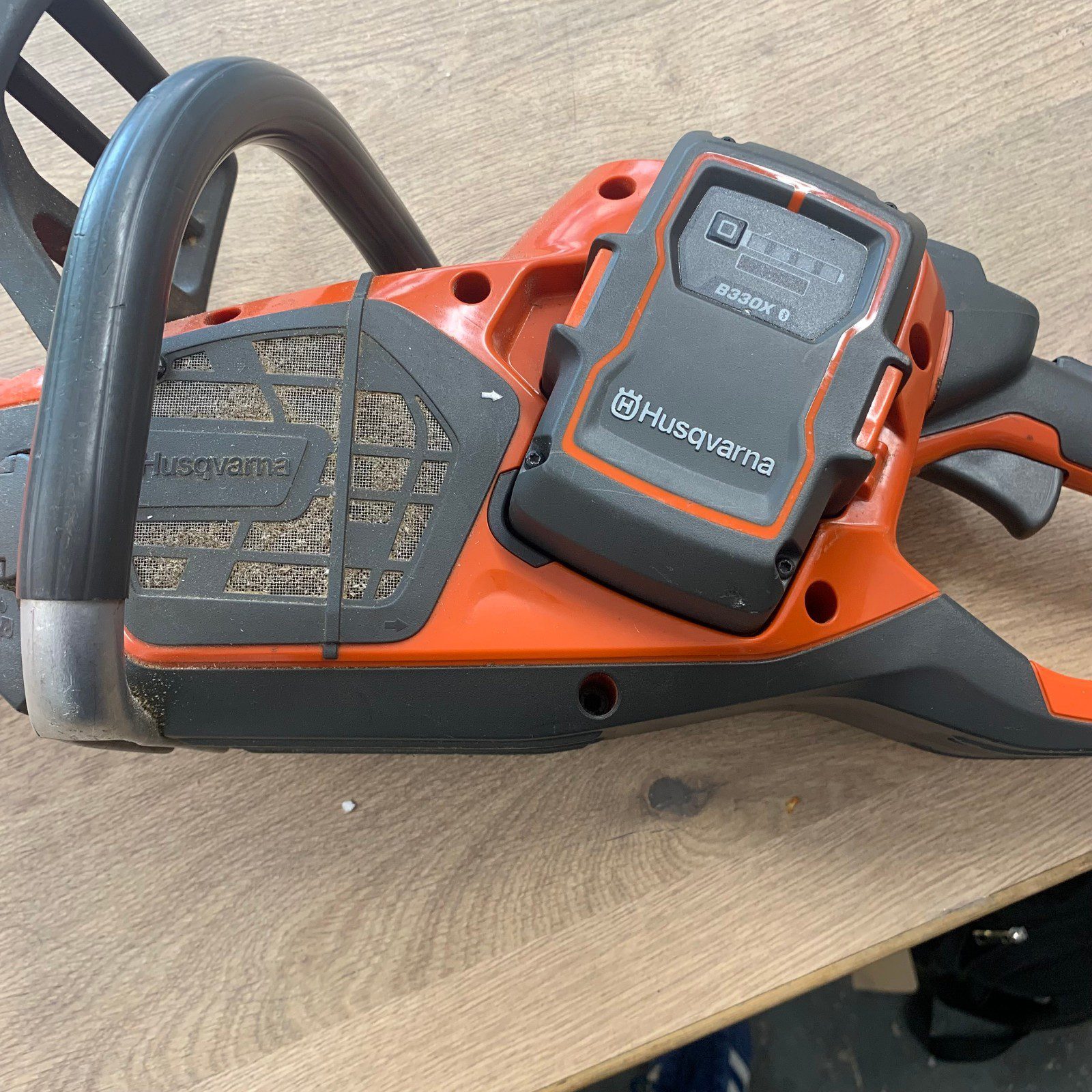 Husqvarna 540i XP Cordless Chainsaw 36V Battery Charger Bar Chain Used - Image 4