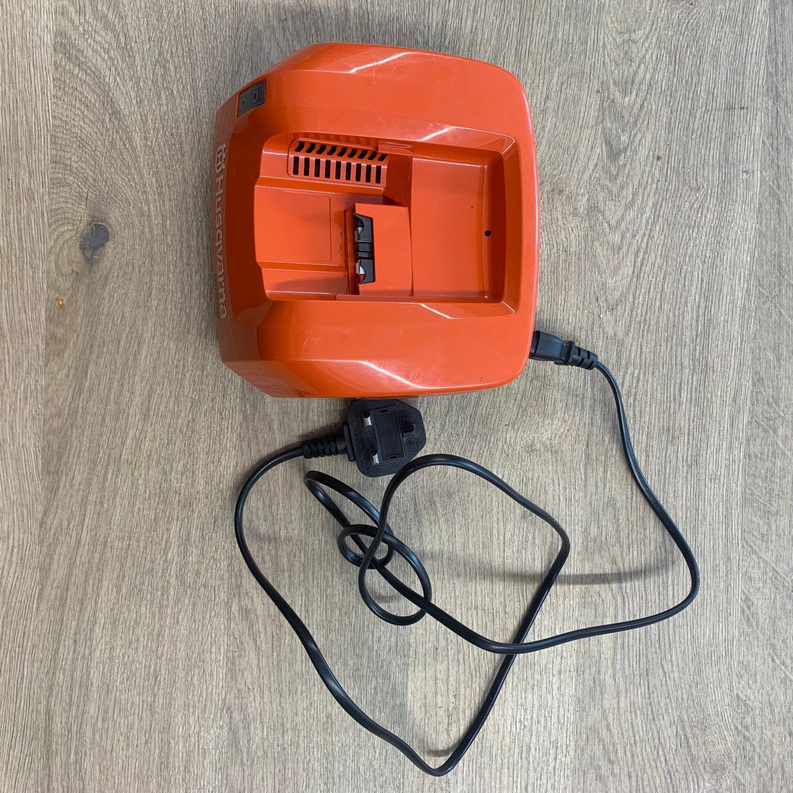 Husqvarna 540i XP Cordless Chainsaw 36V Battery Charger Bar Chain Used - Image 15