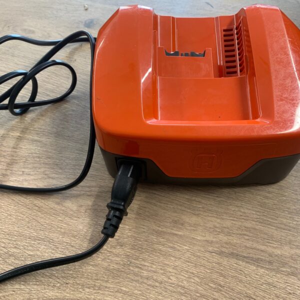 Husqvarna 540i XP Cordless Chainsaw 36V Battery Charger Bar Chain Used