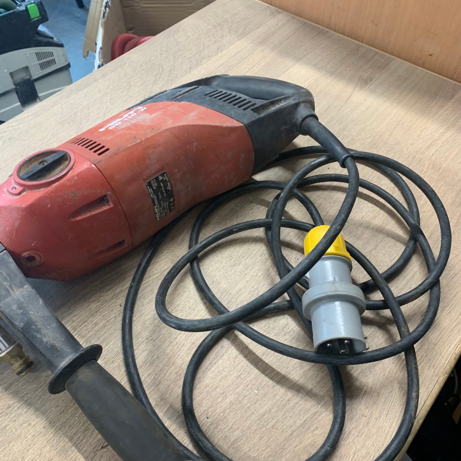 Hilti DD 110-W Diamond Core Drill 110V With Core Drill Bits Used - Image 3