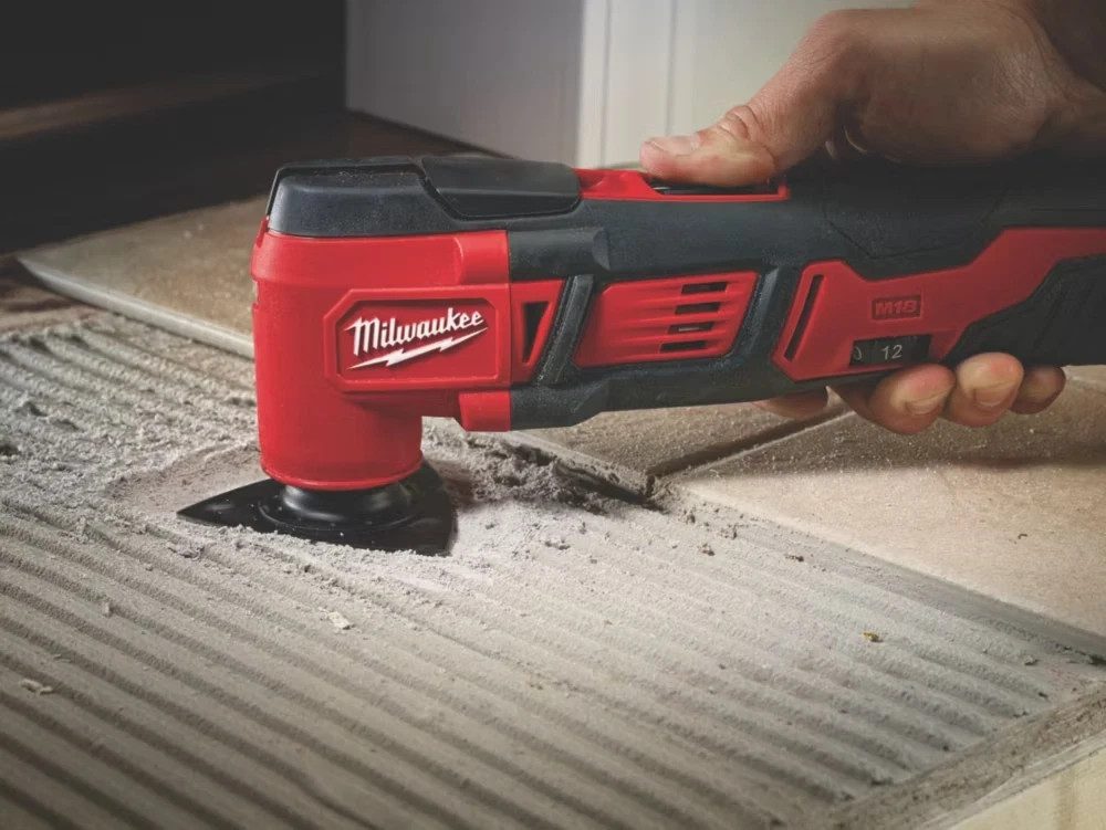 Milwaukee M18 BMT-0 18V Cordless Multi Tool Body Only - Image 12