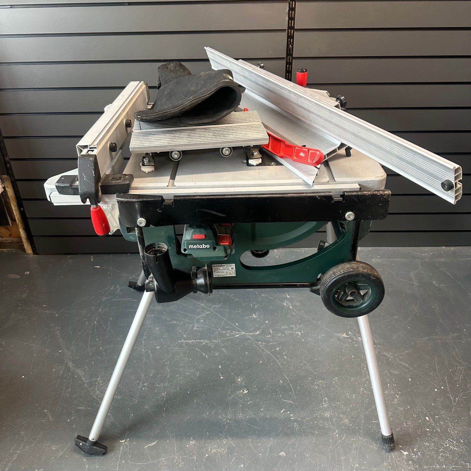 Metabo TS 36-18 LTX BL 254 36V Cordless Battery Table Saw With Stand Accessories - Image 2