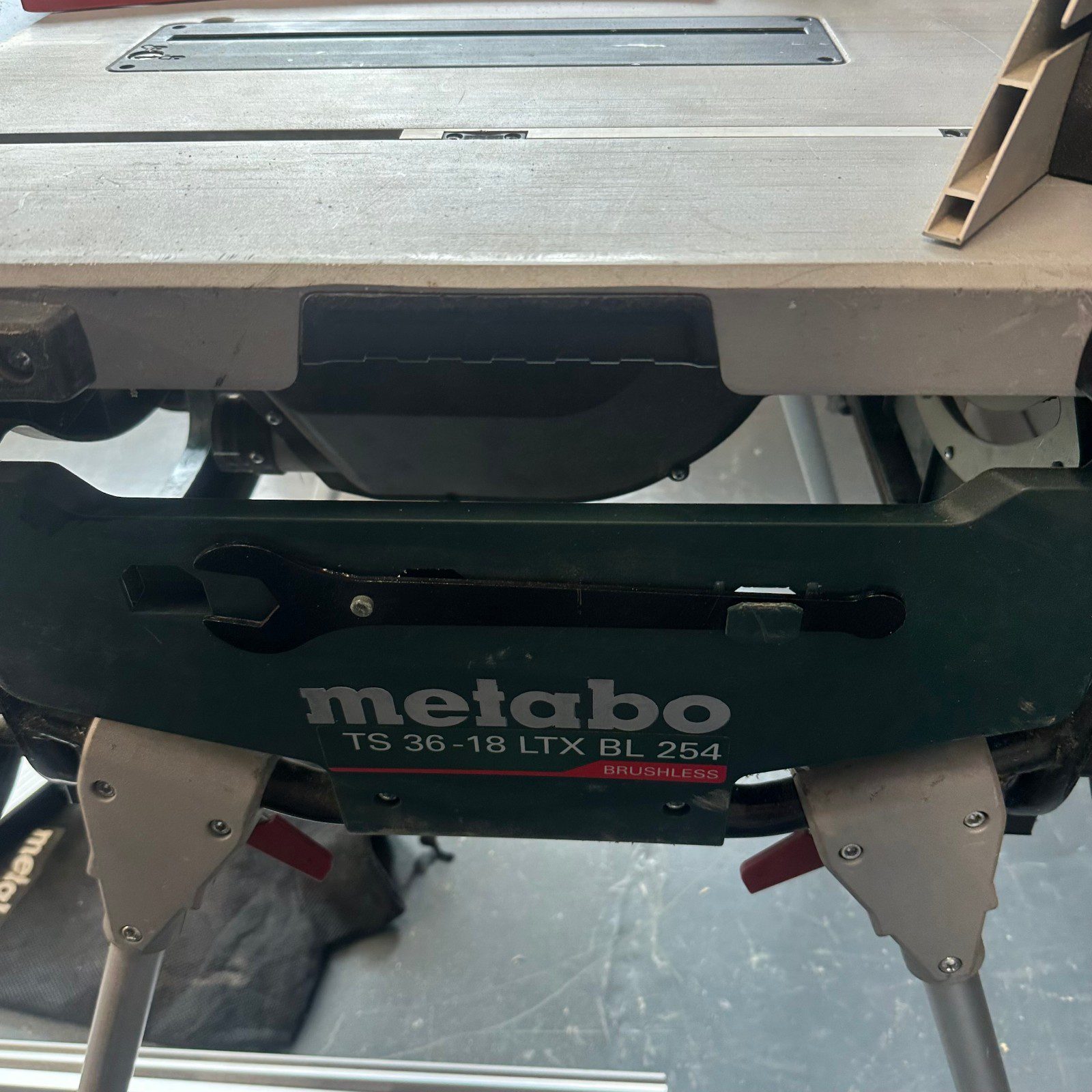 Metabo TS 36-18 LTX BL 254 36V Cordless Battery Table Saw With Stand Accessories - Image 10