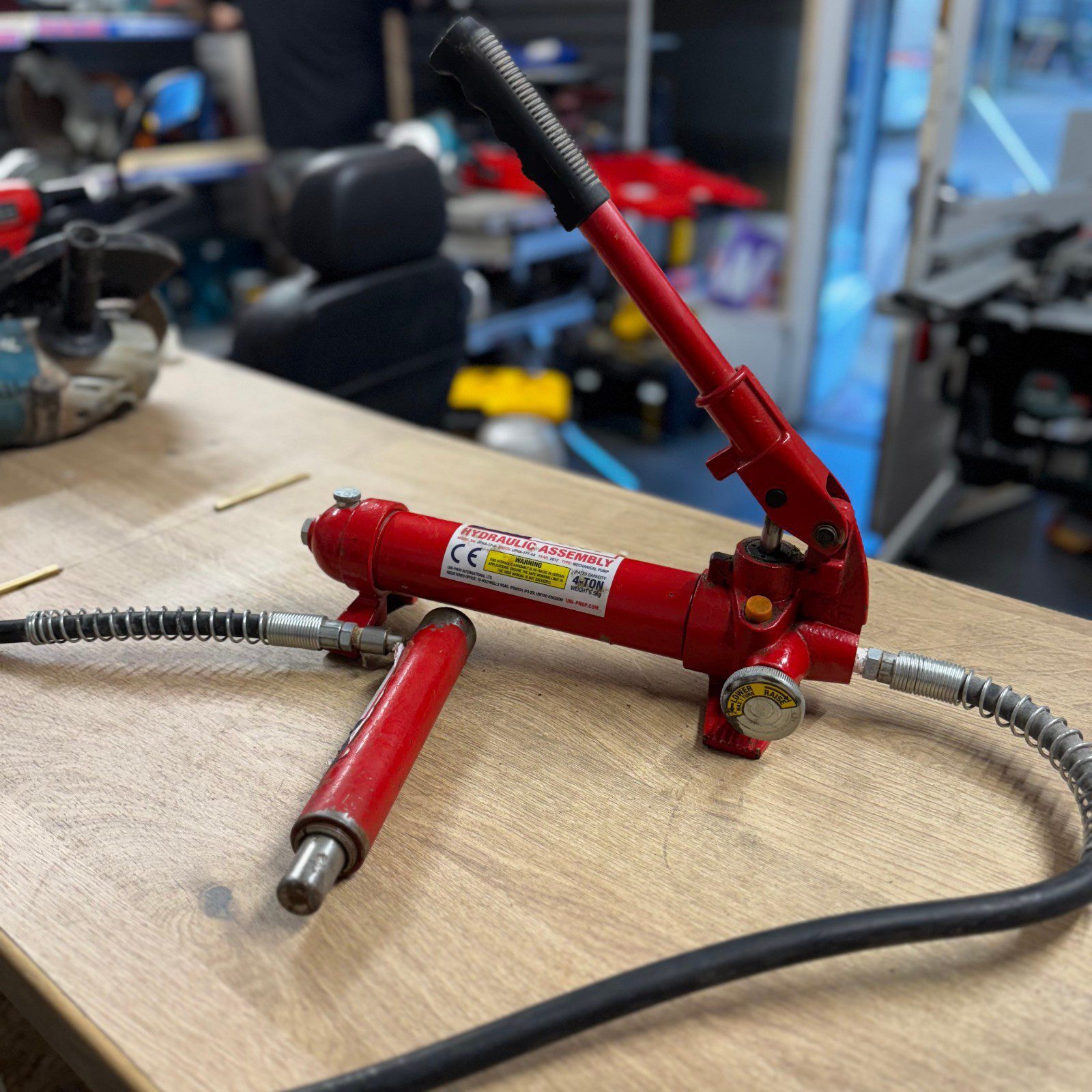 Uni-Prop UPHA-17-A Hydraulic Assembly Mechanical Pump 4 Ton With Hose Case Manua - Image 4