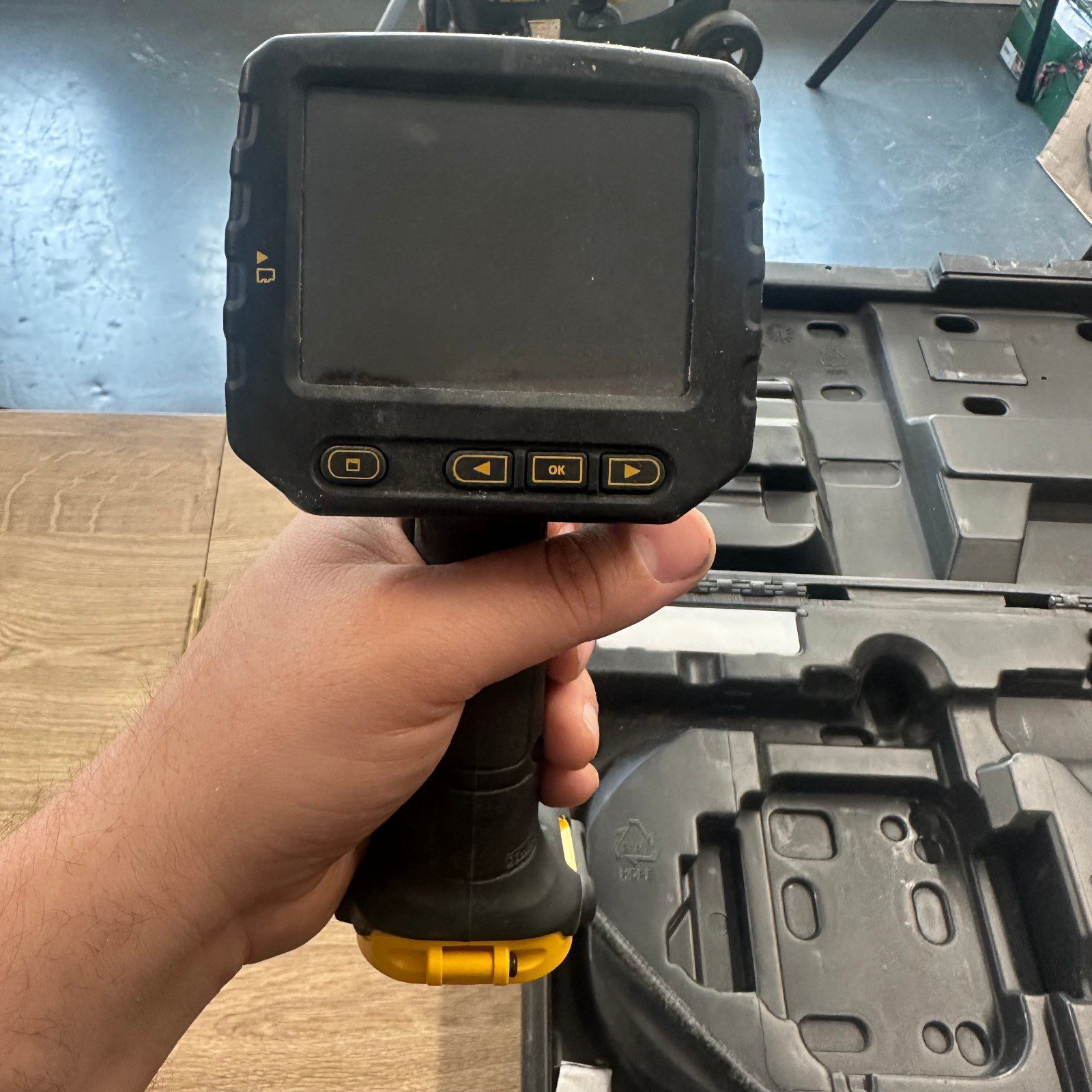 DeWalt DCT410 10.8V XR Li-Ion Inspection Camera With Case - Image 5
