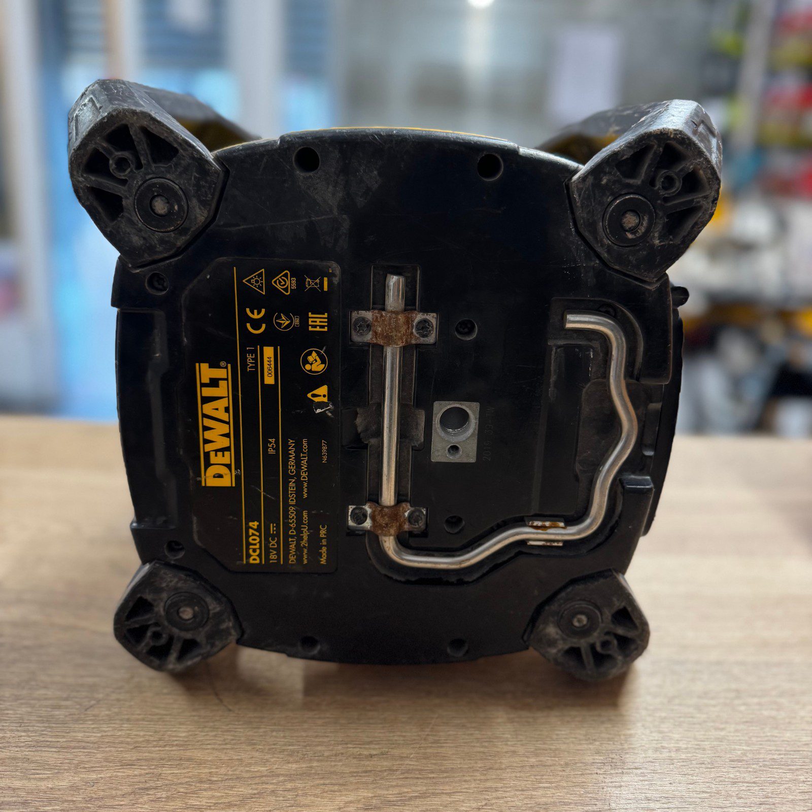 DeWalt DCL074 18V XR Li-Ion Tool Connect Cordless Area Light Body Only - Image 8
