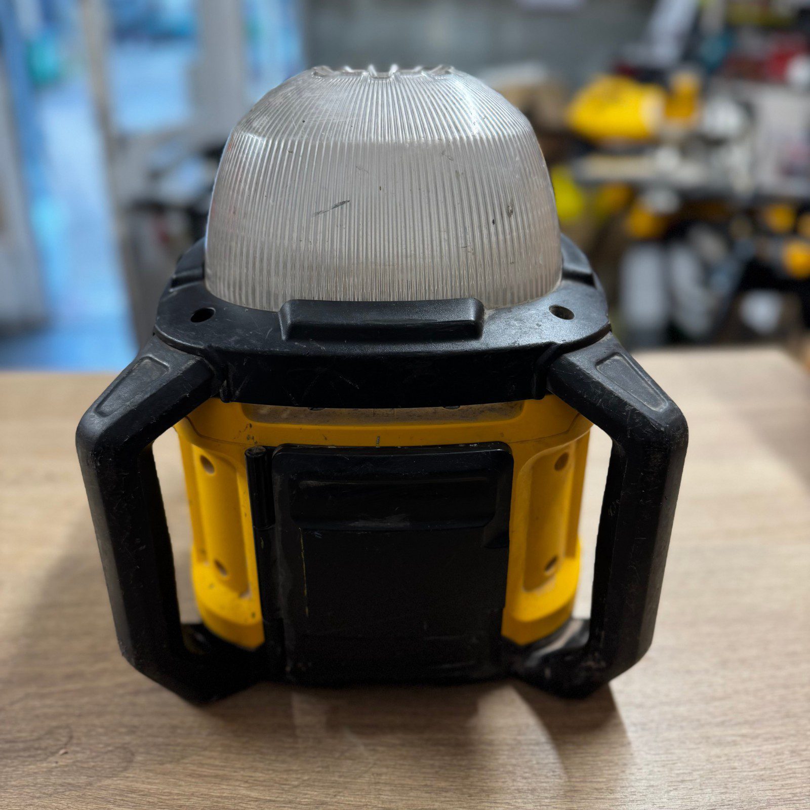 DeWalt DCL074 18V XR Li-Ion Tool Connect Cordless Area Light Body Only - Image 11