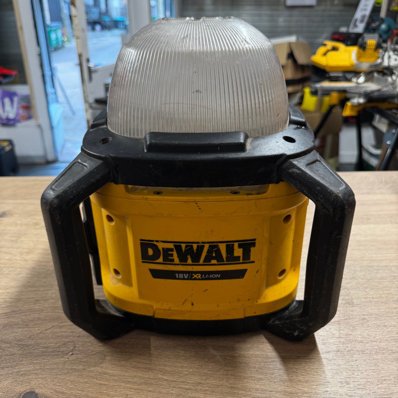 DeWalt DCL074 18V XR Li-Ion Tool Connect Cordless Area Light Body Only - Image 12