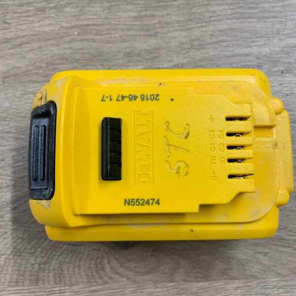 DeWalt DCB184 18V XR Li-Ion 5.0Ah Battery