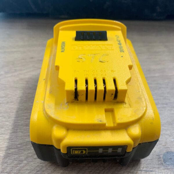 DeWalt DCB184 18V XR Li-Ion 5.0Ah Battery
