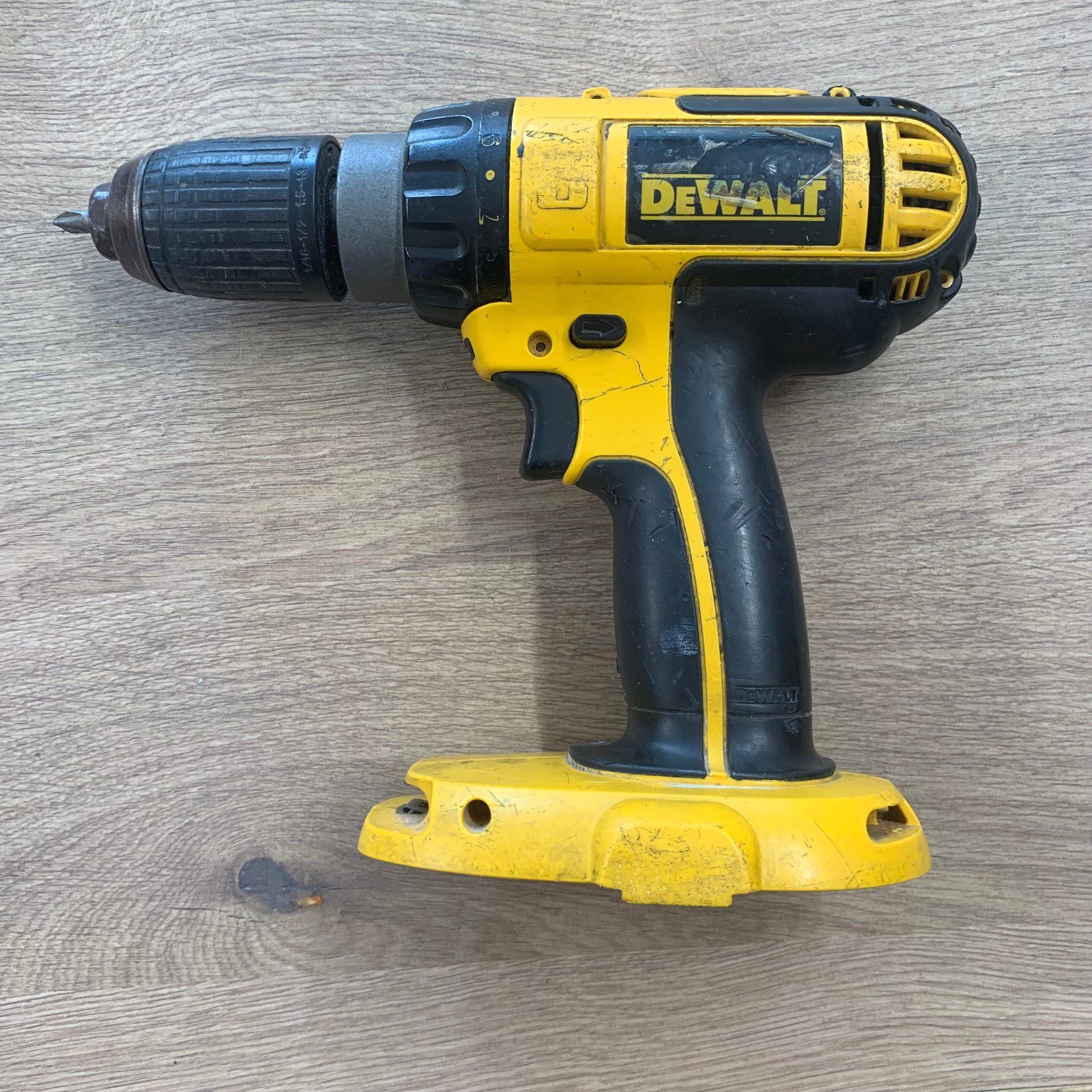 DeWalt DC925 18V Cordless Combi Drill 13mm Keyless Chuck Body Only Used - Image 1