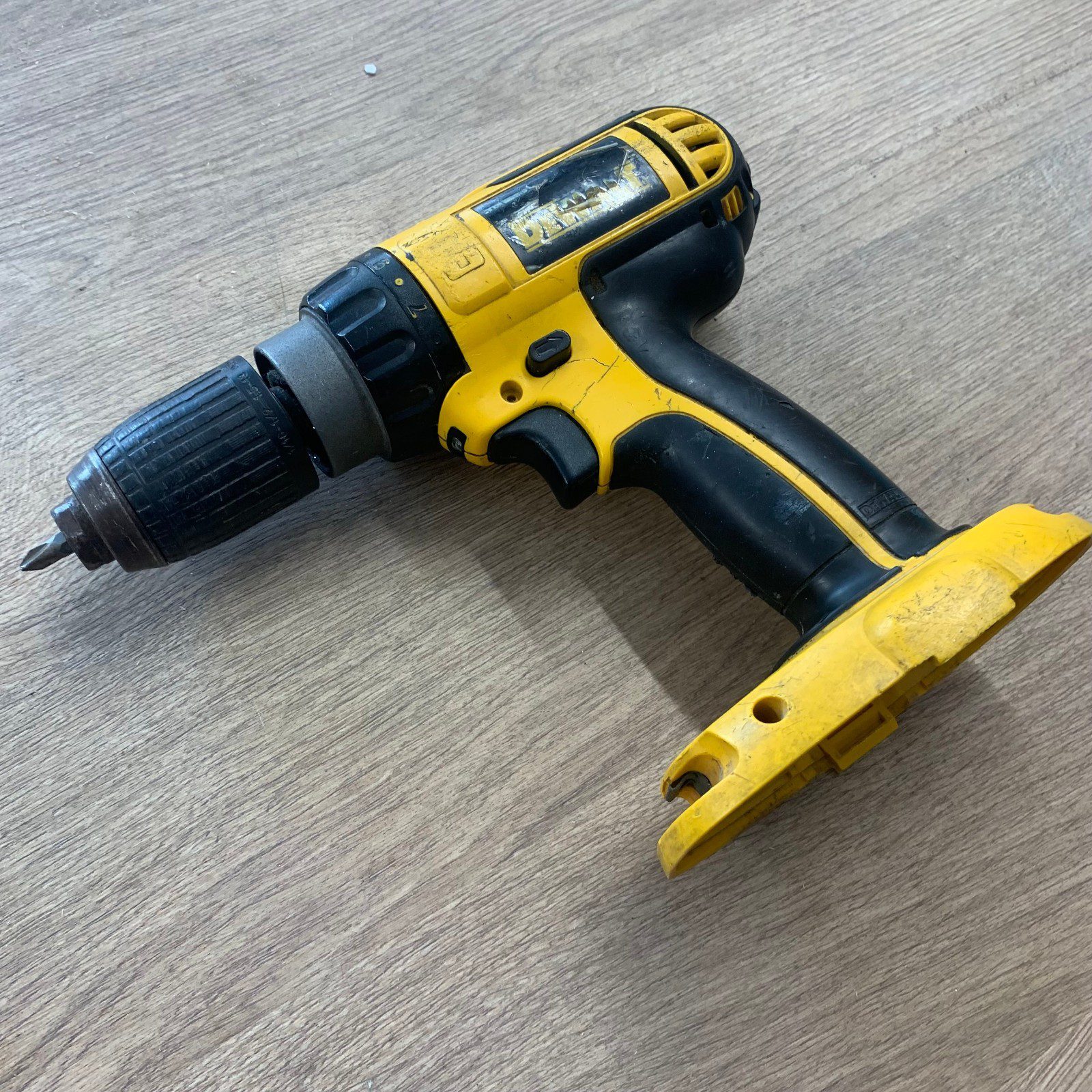 DeWalt DC925 18V Cordless Combi Drill 13mm Keyless Chuck Body Only Used - Image 13