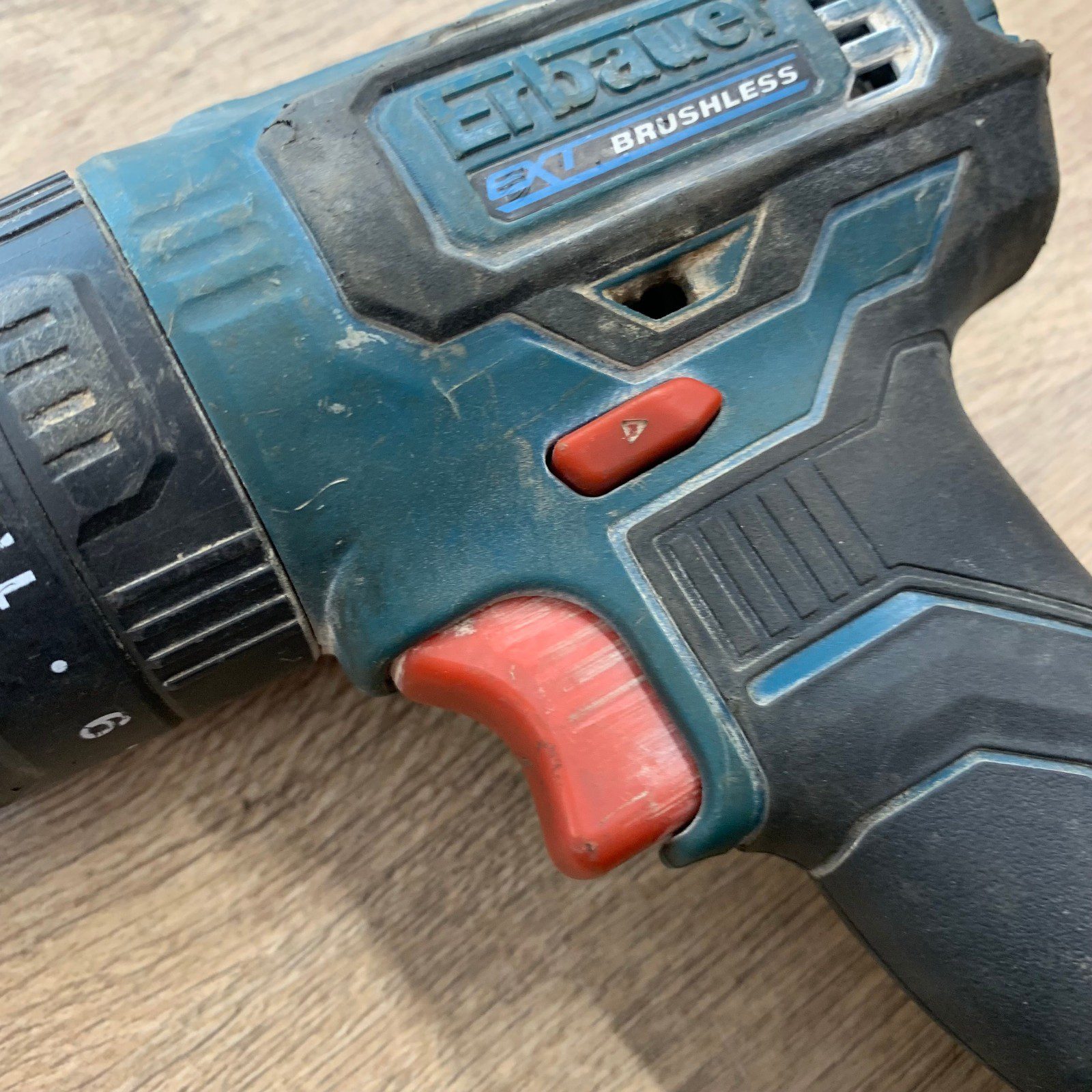 Erbauer EXT Brushless ECD18-Li-2 18V Cordless Drill Driver Body Only Used - Image 4