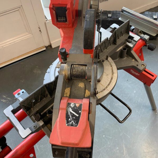 Milwaukee M18 FMS254 Fuel Sliding Mitre Saw With MSL 1000 Stand