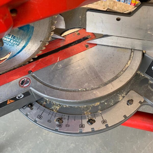 Milwaukee M18 FMS254 Fuel Sliding Mitre Saw With MSL 1000 Stand