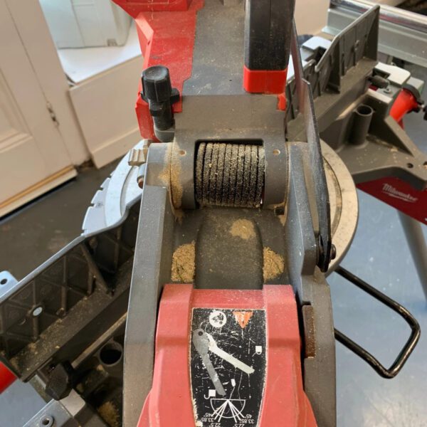 Milwaukee M18 FMS254 Fuel Sliding Mitre Saw With MSL 1000 Stand