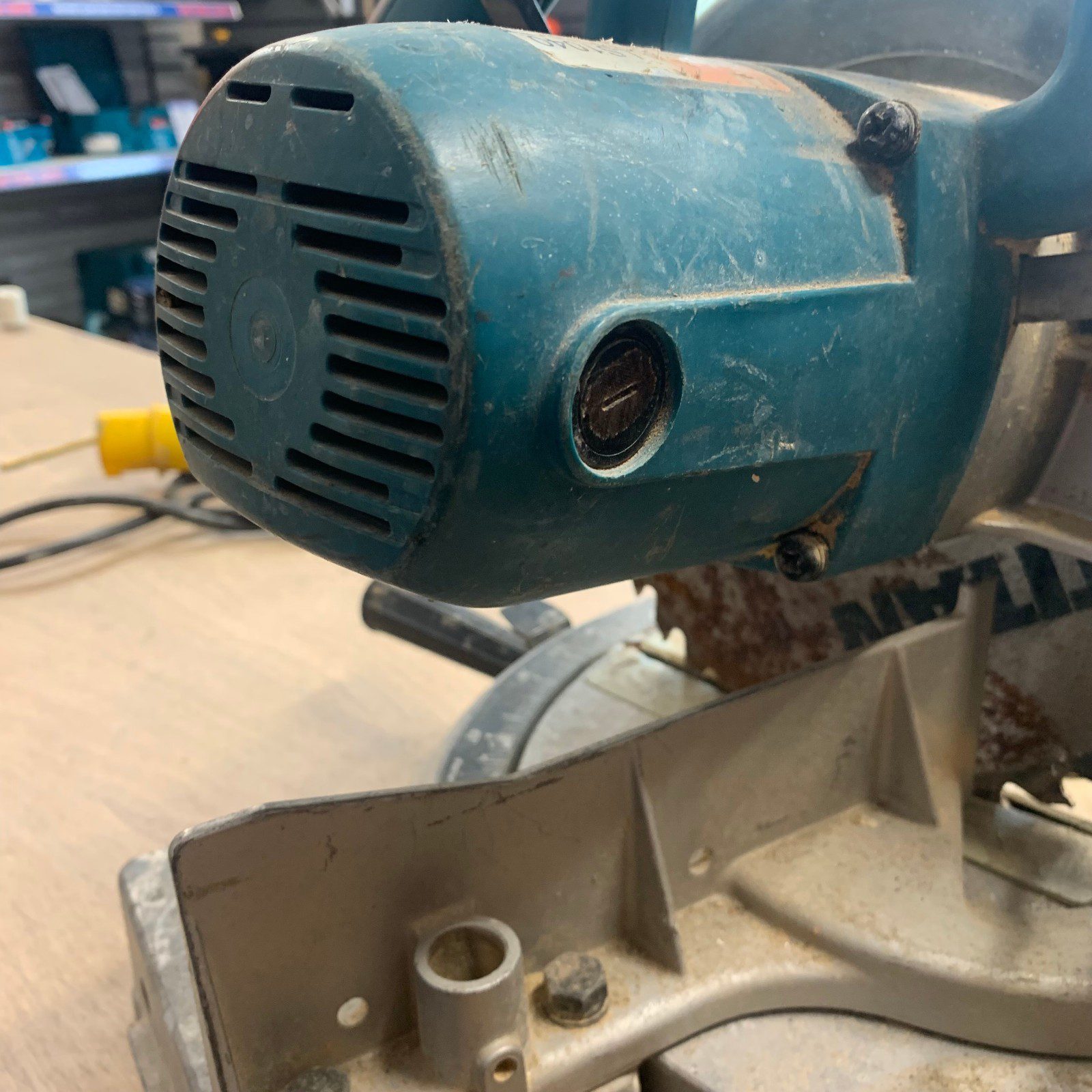Makita LS1040 110V 260mm Compound Mitre Saw 1650W Chop Saw Used - Image 10