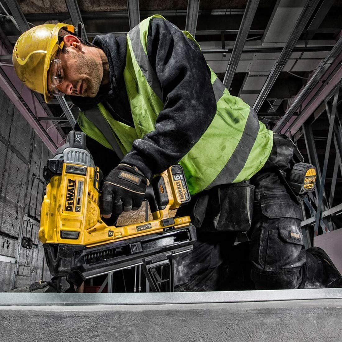 DeWalt DCN890 18V XR Brushless Concrete Nailer Nail Gun Body Only New - Image 7