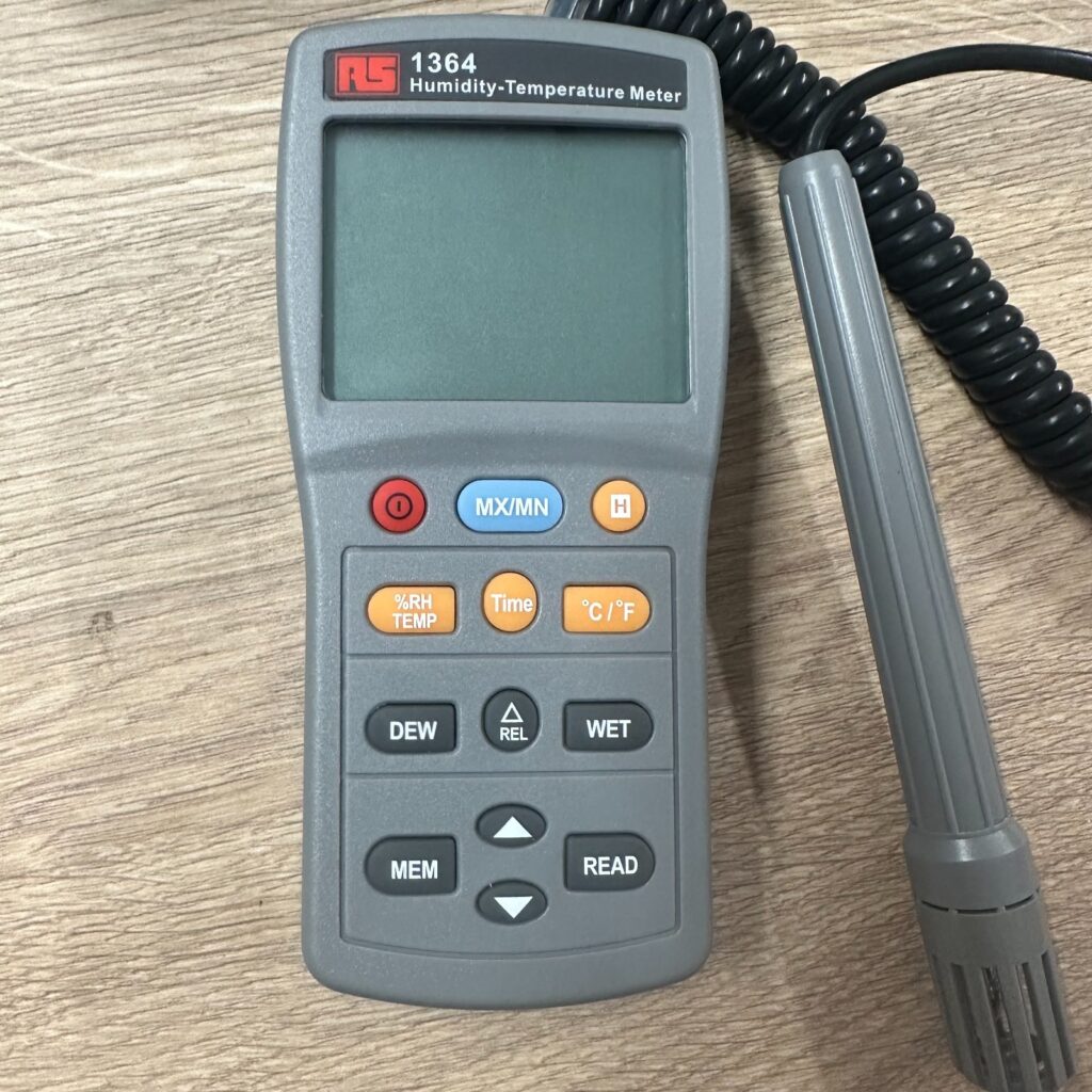 RS 1364 Humidity Temperature Meter Hygrometer with Probe & Case Used Unit