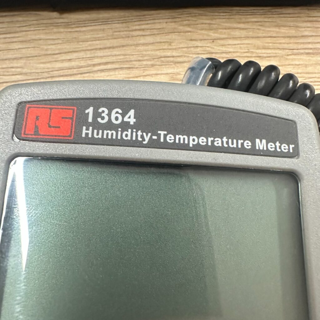 RS 1364 Humidity Temperature Meter Hygrometer with Probe & Case Used Unit
