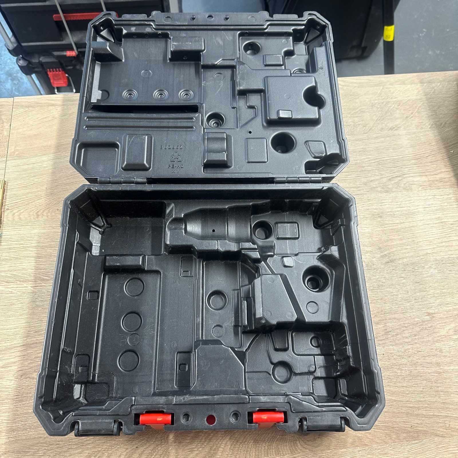 Milwaukee Carry Case for M18 BPDN-402C Used Hard Tool Storage Box Case Only - Image 2