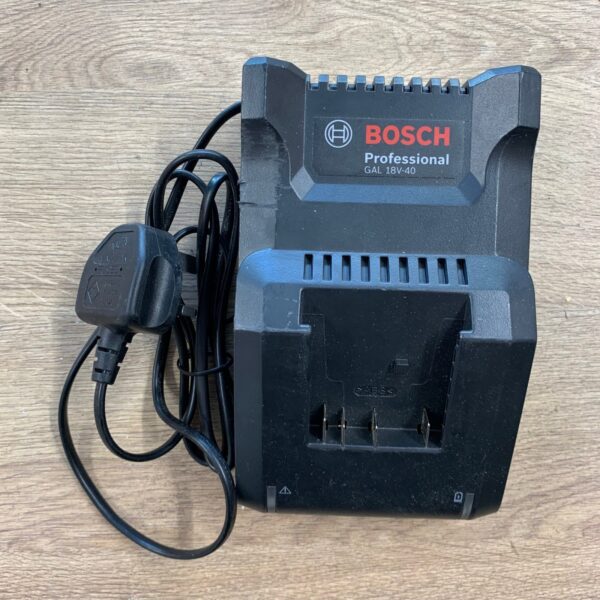 Bosch Professional GAL 18V-40 220-240V Li-Ion Battery Charger Used