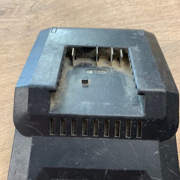 Bosch Professional GAL 18V-40 240V Li-Ion Battery Charger Used