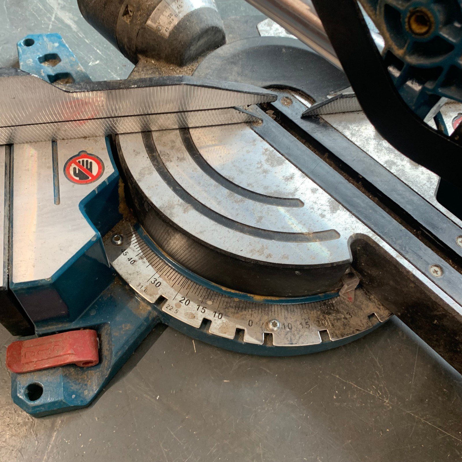 Erbauer EMIS216S 220-240V 216mm Sliding Mitre Saw 1400W With Blade Used Compound - Image 5