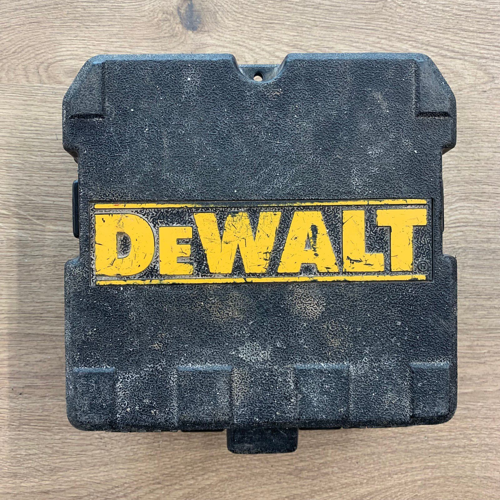 DeWalt DW088 Self Levelling Cross Line Laser Level Kit Case Used - Image 2