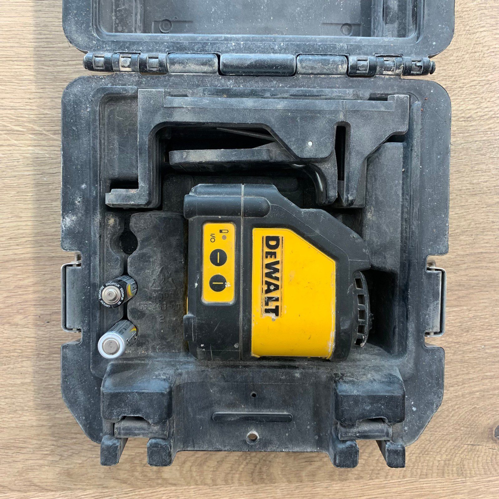 DeWalt DW088 Self Levelling Cross Line Laser Level Kit Case Used - Image 4
