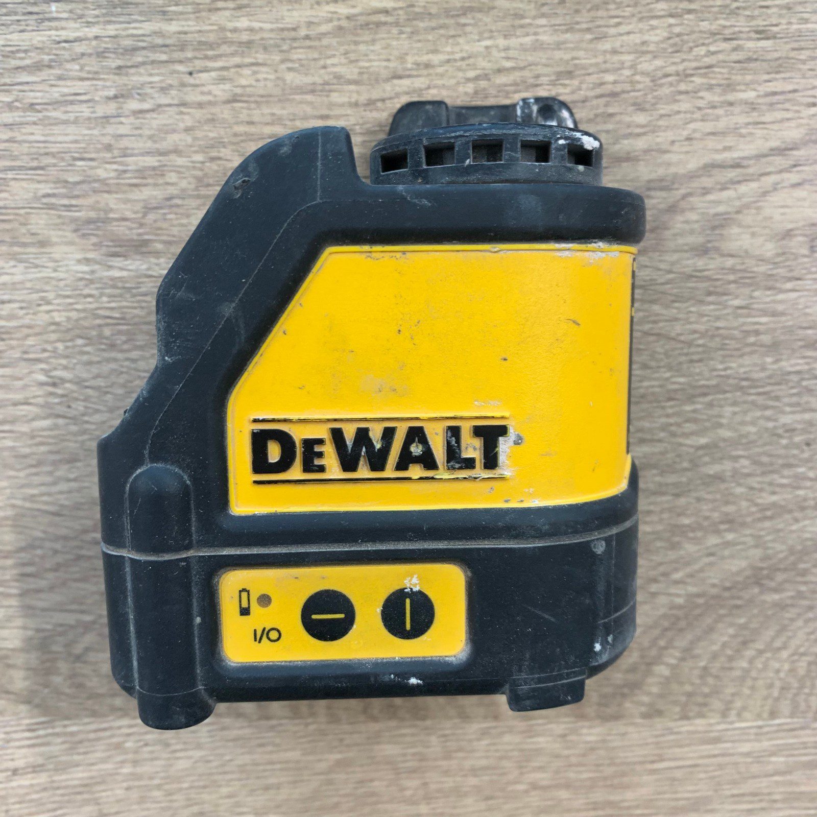 DeWalt DW088 Self Levelling Cross Line Laser Level Kit Case Used - Image 5